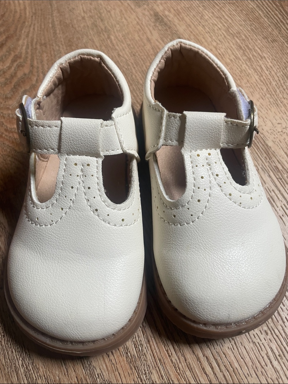 MG Baby T-Strap Faux Leather Brogue Detail Size 22 Mary Jane Shoes - Picture 3 of 8